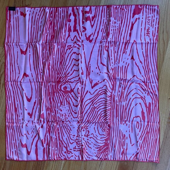 Louis Vuitton Silk Scarf Reversible Pink/Black (141979) - Picture 3 of 5